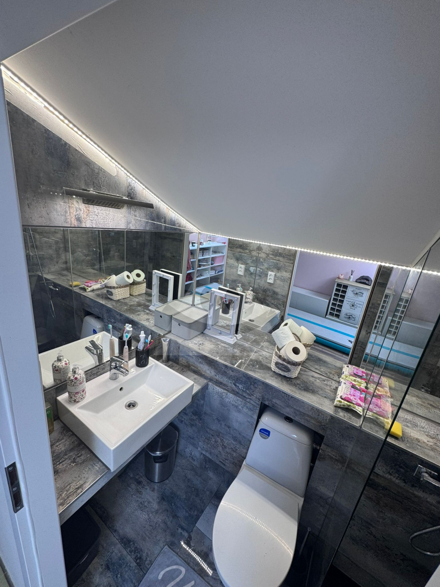 Na predaj moderný 5-izbový rodinný dom s perfektnou dostupnosťou do Bratislavy, Viedne aj Budapesti, Lével