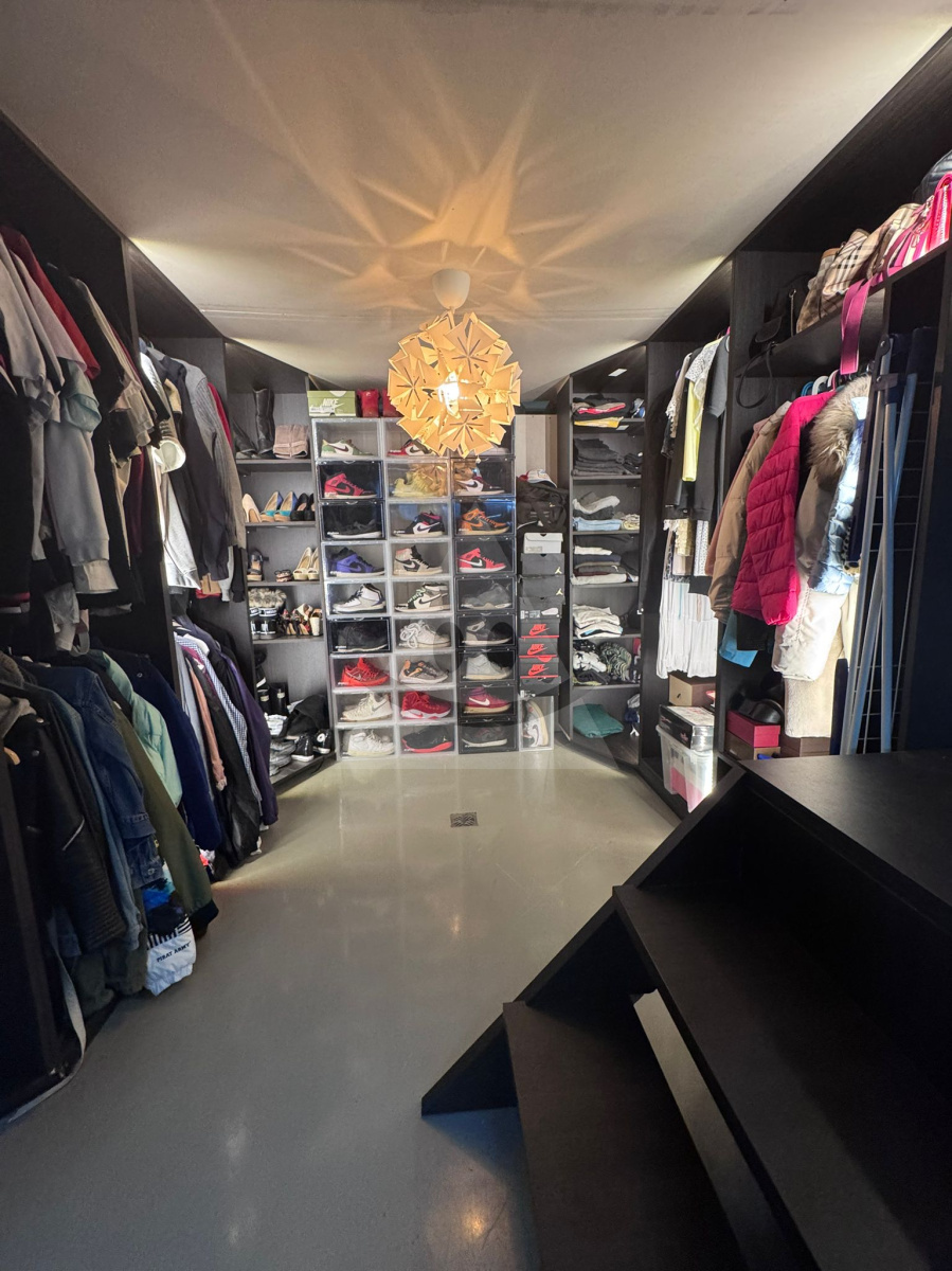 Na predaj moderný 5-izbový rodinný dom s perfektnou dostupnosťou do Bratislavy, Viedne aj Budapesti, Lével