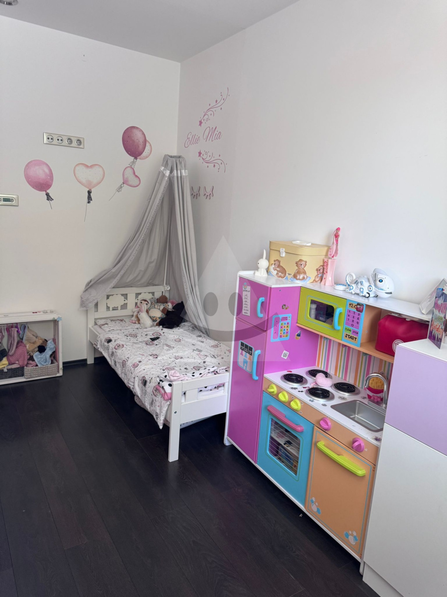 Na predaj moderný 5-izbový rodinný dom s perfektnou dostupnosťou do Bratislavy, Viedne aj Budapesti, Lével