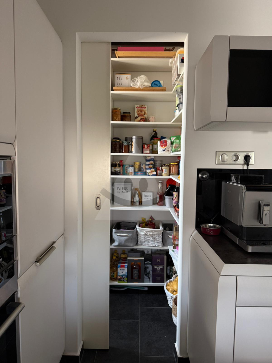 Na predaj moderný 5-izbový rodinný dom s perfektnou dostupnosťou do Bratislavy, Viedne aj Budapesti, Lével