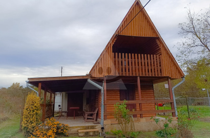 A wooden cabin for sale in the village of Kravany nad Dunajom