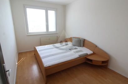 3-izbový byt s loggiou / 68 m2 / - Solinky ( okrajová časť )