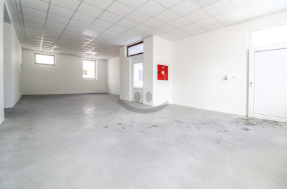Commercial and warehouse space, /119m2/, Žilina - Bytčica