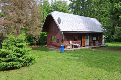 Chata, drevenica, zrub for sale, Vrútky