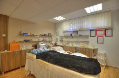 Kozmetický/masérsky salón na postúpenie nájmu, Hrobákova, Petržalka - Háje, Bratislava V