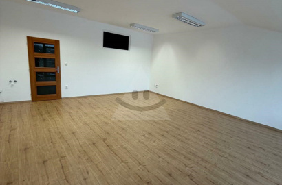 Business Object for rent, Nám.Kossutha, Komárno