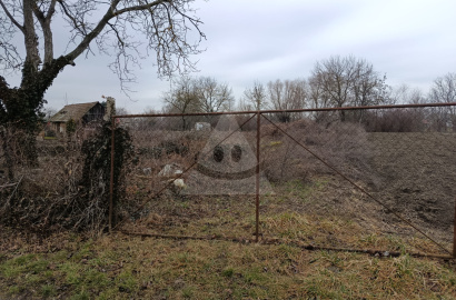 Land for family houses for sale, Martovce