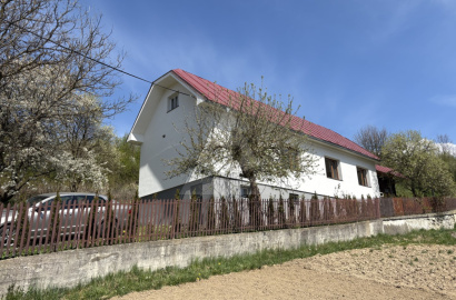 Rodinný dom v stave holodom /424 m2/, Ochodnica