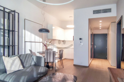 Luxusný byt 2KK s balkónom, /58m2/, Bratislava I